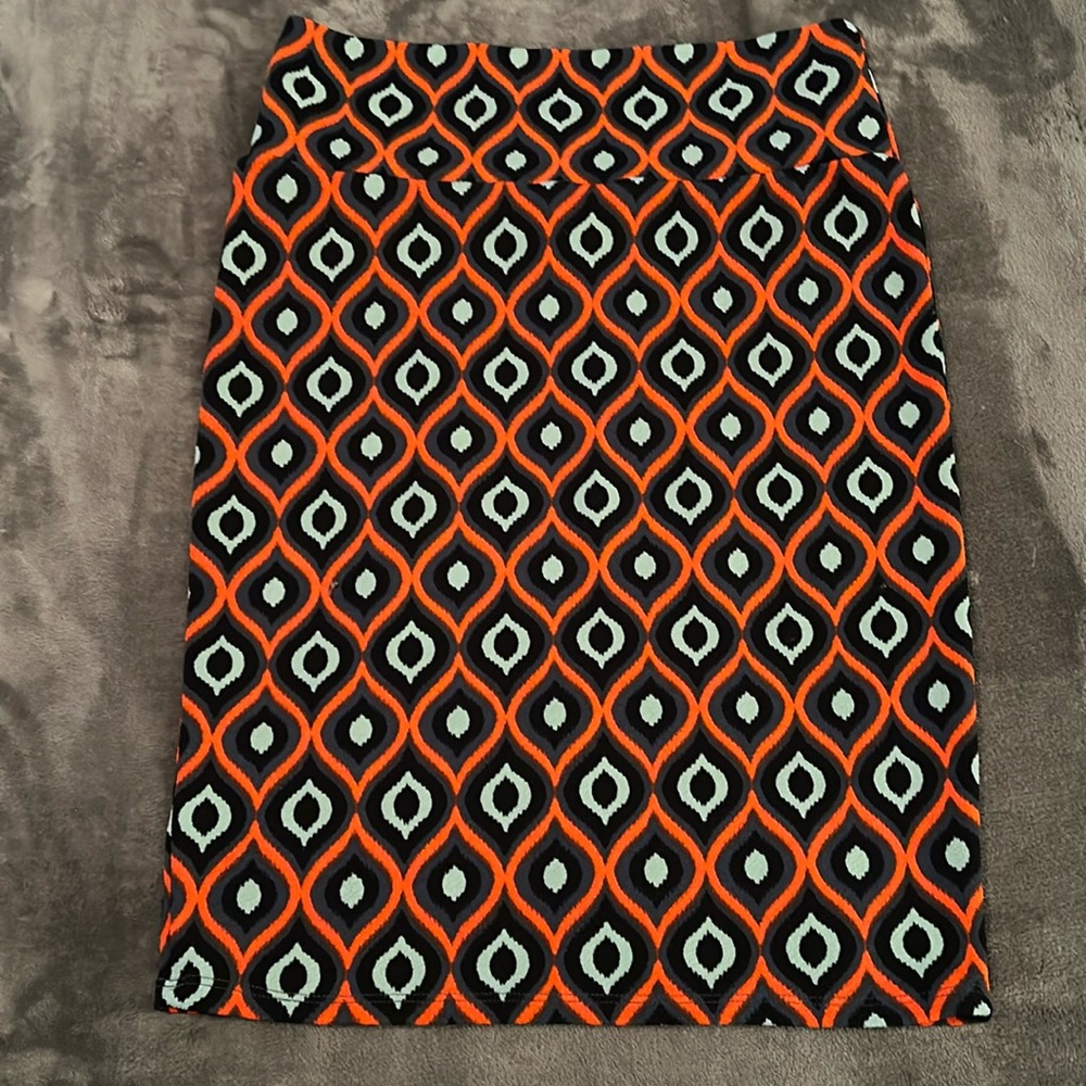 LulaRoe pencil skirt! Cute design, women’s medium.